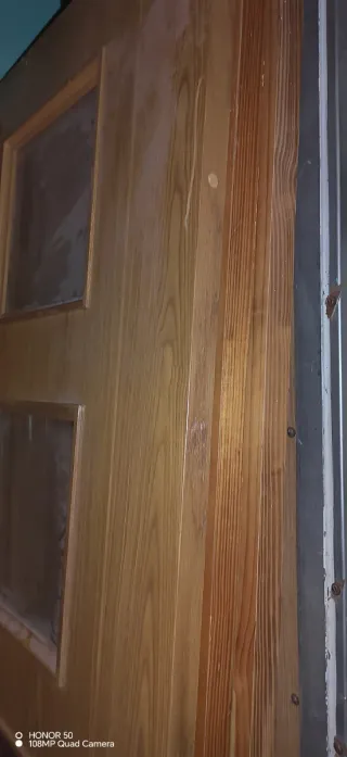 Puertas de madera se regalan las 3 puertas