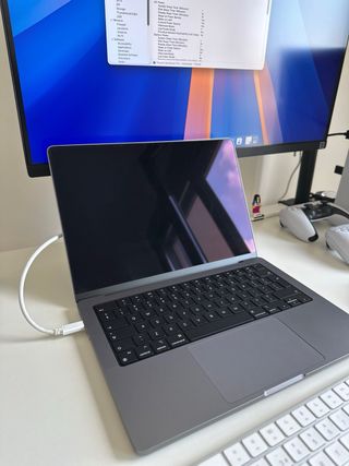 MacBook Pro 14” M1 | Pantalla no funciona