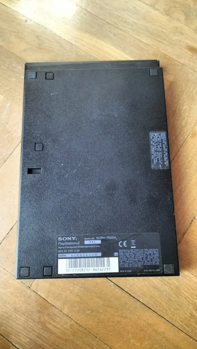 Playstation 2 Slim + Juego PES 2010