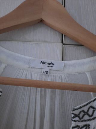 Blusa blanca bordada