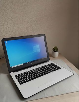 HP 15.6 AMD E1-6015 4GB 500GB W10
