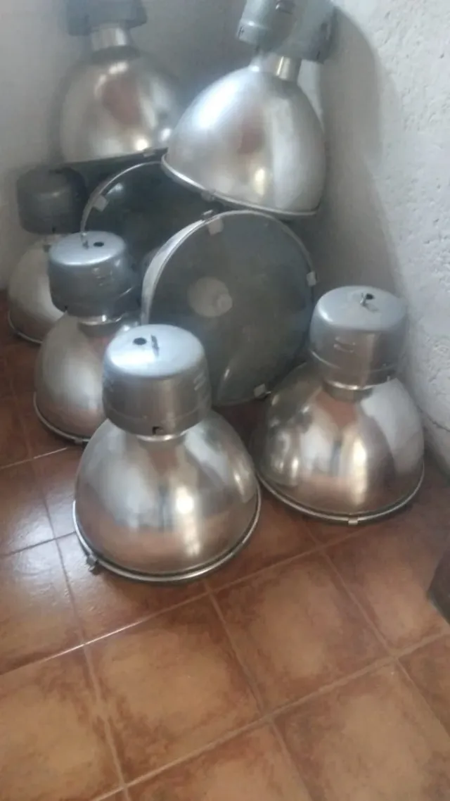 Campanas de luz metálicas