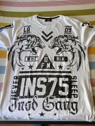 Camiseta Blanca Estampado Tigres y INS75