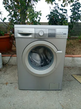 Lavadora Balay funcionando 