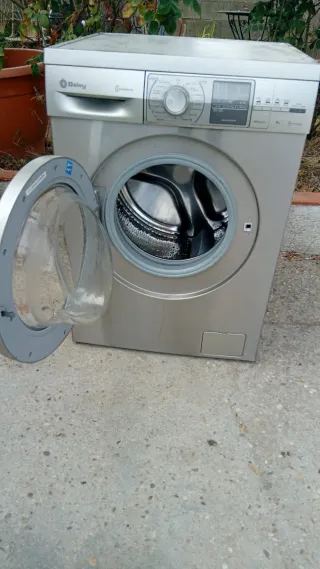 Lavadora Balay funcionando 