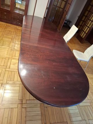 Mesa de comedor extensible de madera