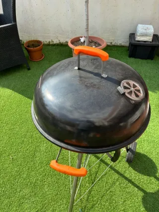 Barbacoa negra redonda 