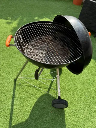 Barbacoa negra redonda 