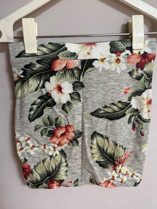 Falda ajustada estampado floral gris