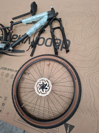 Bicicleta MTB Focus Whistler 3.9 Negra