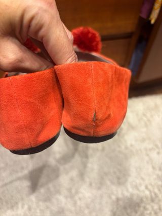 Bailarinas Cortefiel rojas pompón talla 41