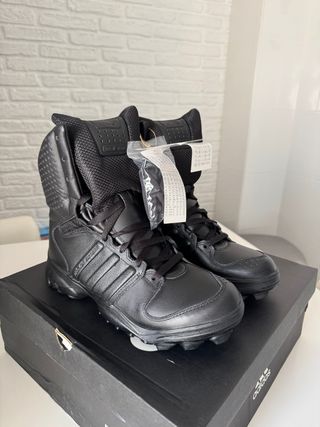 42 Botas Adidas GSG 9.2 policía seguridad 