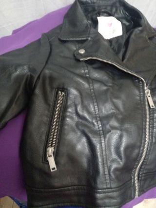 Cazadora niña
Primark Talla 7a 8 años 