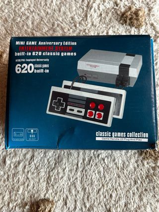 Mini consola de videojuegos con 2 mandos
