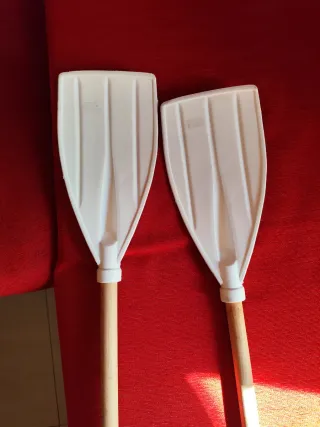 2 Remos blancos con mango de madera