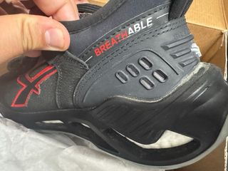 Scarpe U-Power Rosse e nere originali
