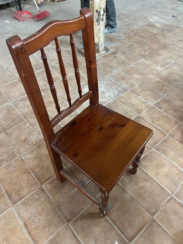 Sillas de madera estilo tasca