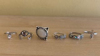 Lote de Anillos Plateados 
