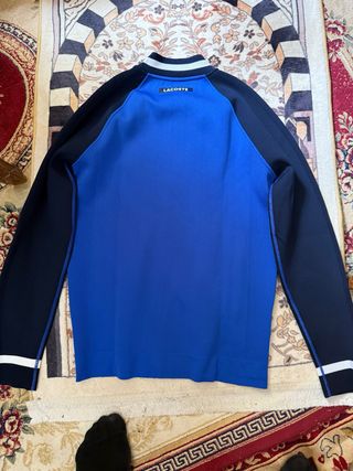 Chaqueta deportiva Lacoste azul y negra