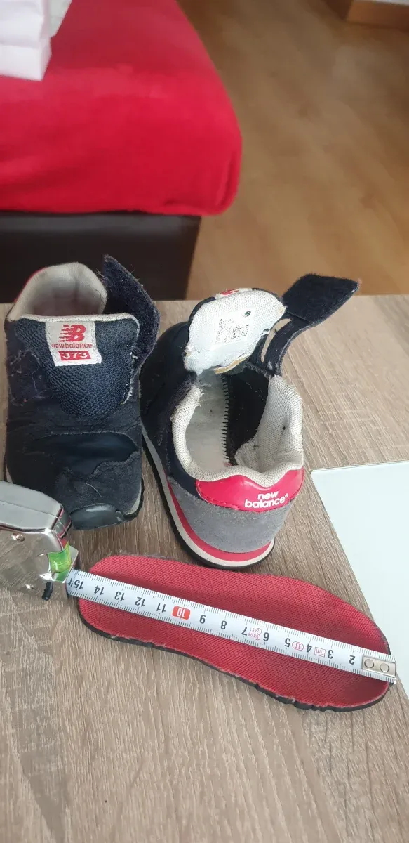 Zapatillas niño New Balance 373 azul/rojo talla 24