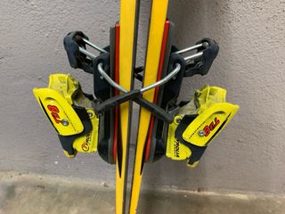 Esquís hombre + Botas + Bastones