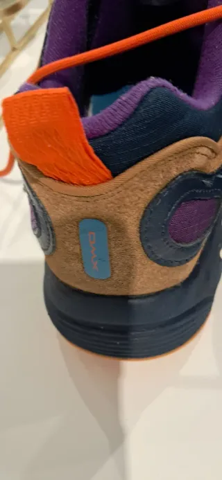 Zapatillas deportivas Reebok y Fila

