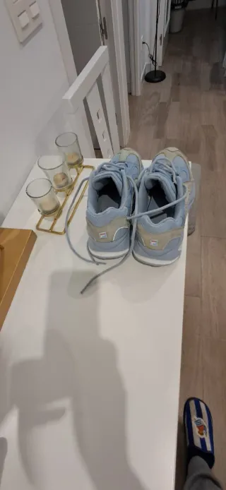 Zapatillas deportivas Reebok y Fila
