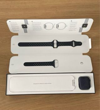 Apple Watch Series 5 40mm GPS + Celular