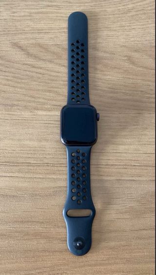 Apple Watch Series 5 40mm GPS + Celular