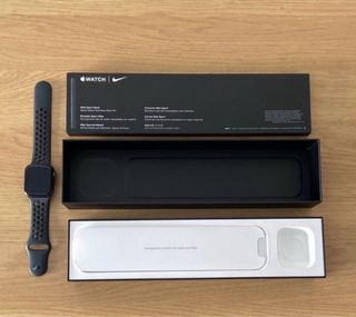 Apple Watch Series 5 40mm GPS + Celular