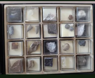 Collezione di 20 minerali
