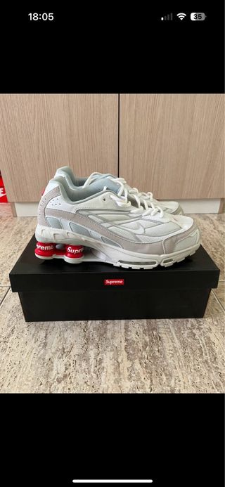Nike Shox x Supreme Blanco Rojo