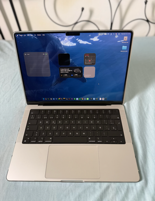 MacBook Pro Apple M2 Pro 1TB Plata