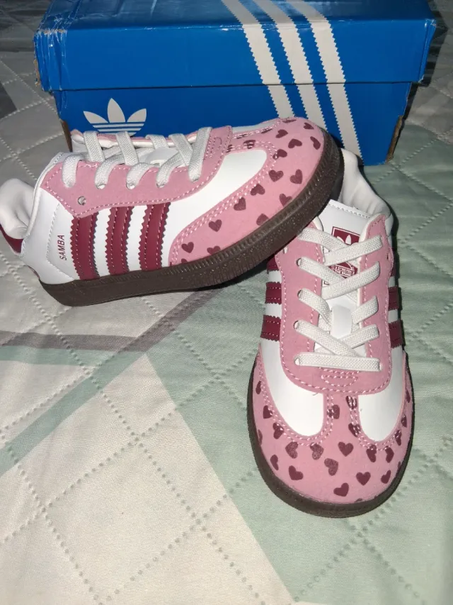 Zapatillas Adidas Samba x Love Niña
