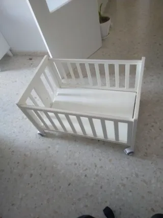 Mini cuna blanca