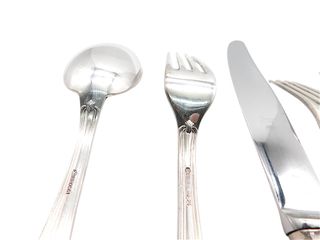 Set posate in metallo laminato argento