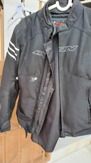 Chaqueta de motorista negra
