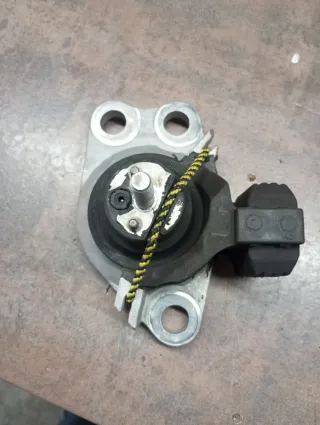 Soporte de motor Renault Kangoo
