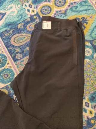 Pantalón de trekking gris