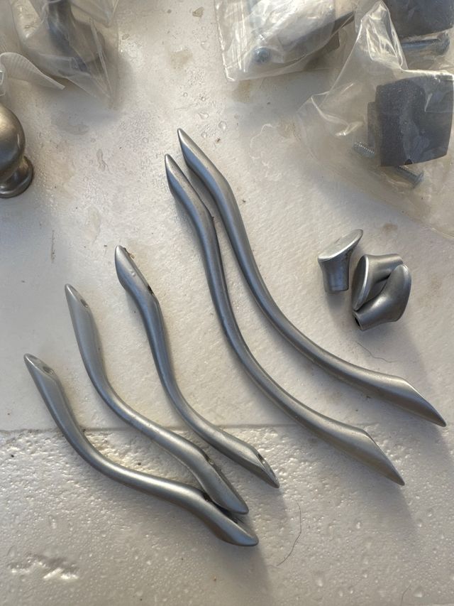 Lote Pomos y Tiradores Cromados