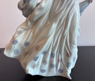 Figura porcelana Lladro nueva Dama del Ruiseñor 
