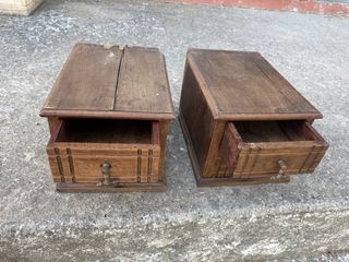 Pareja de cajoneras de nogal