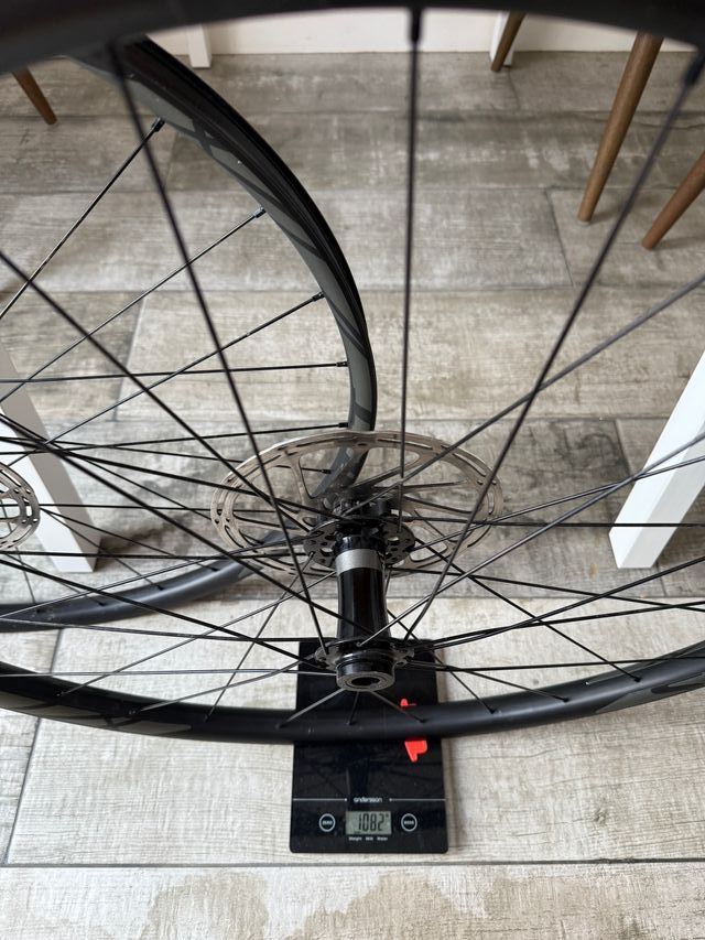 Rodas Especializadas Stout Trail SL 29"