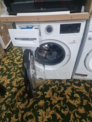 Lavadora Blanca Carga Frontal