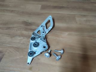 Soporte Estribera Derecha Suzuki GSX650F 2009