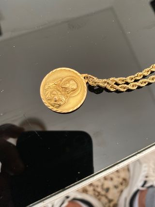 cadena oro con medalla