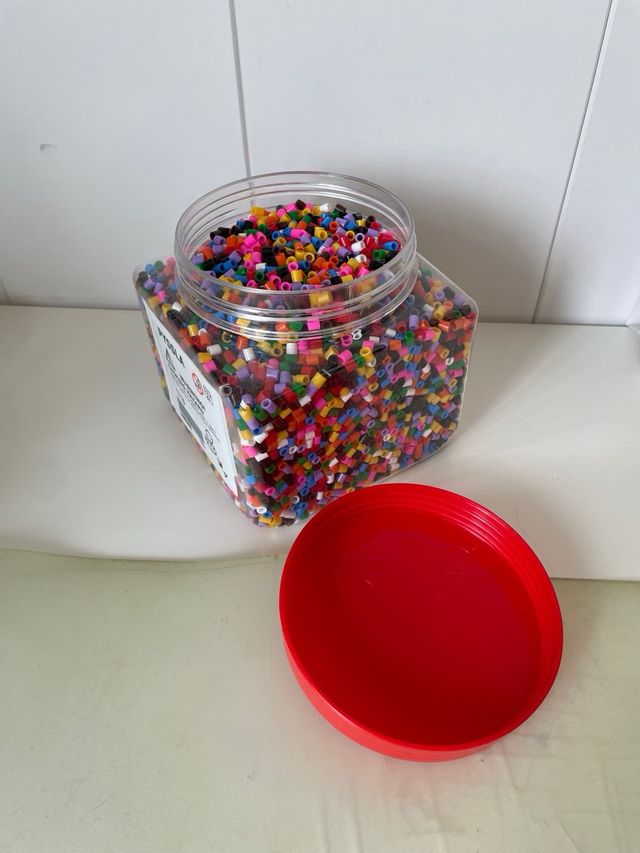 Bote y moldes de Hama Beads Pysslas IKEA