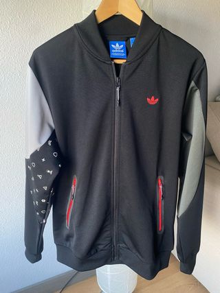 Chaqueta Adidas Talla M color negro vintage 