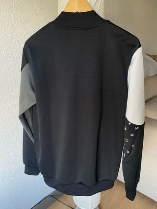 Chaqueta Adidas Talla M color negro vintage 
