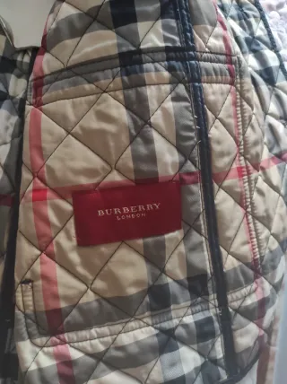 Chaqueta Burberry acolchada 
